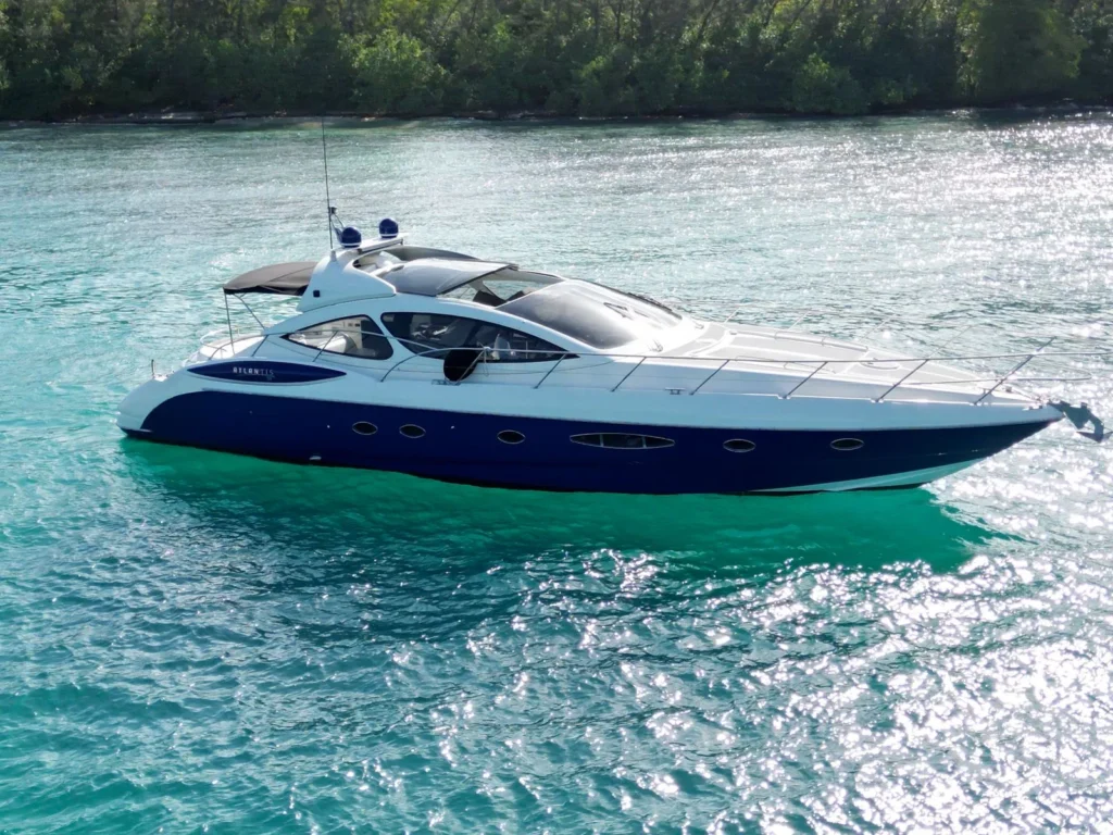 Azimut Atlantis 65 yacht on turquoise Biscayne Bay, Miami — The Miami Boat Rental